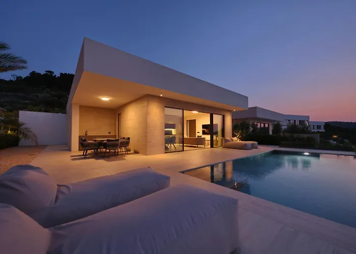 Cloud 9 D8 Villa *