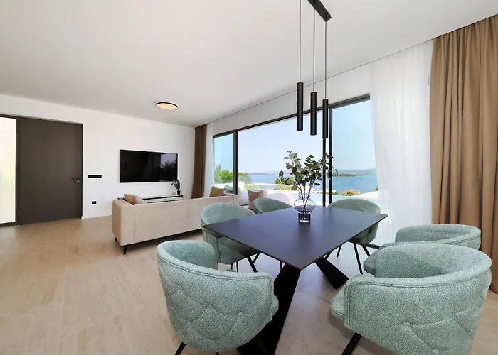 Cloud 9 D8 * تكون